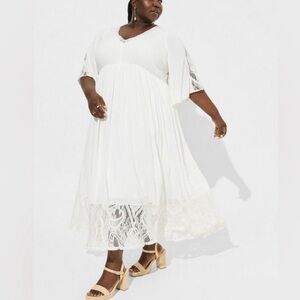 Torrid Flowy white maxi dress with lace trim (Size 2)